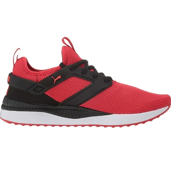 Athletic_Shoes